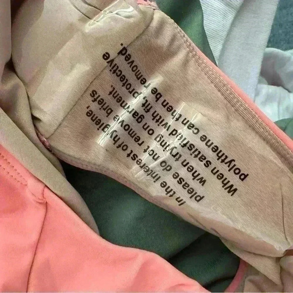 NWT HERMOZA Cecilia One-Piece
Swimsuit in pink coral Sz 12 - Picture 4 of 4